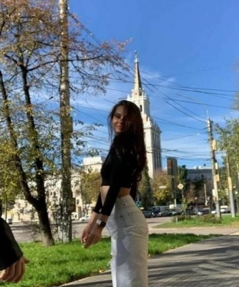 В Москве я считаю себя доброжелательной и покладистой, всегда готовой исполнить все твои сокровенные желания и фантазии. Мои услуги включают классический секс, оральный секс, эротический массаж и многое другое. Со мной ты точно получишь незабываемые моменты наслаждения и расслабления. Загляни в мои отзывы и увидишь, что мое качество обслуживания находится на высшем уровне. Фото в моем профиле – настоящие, а ты сам можешь убедиться в этом, встретившись со мной. Жду твоего звонка, чтобы порадовать тебя всеми возможными способами. 🌹💋 Наталья